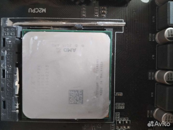 Материнская плата с процессором