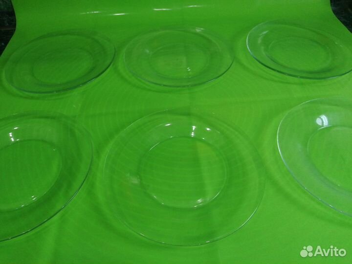 Стеклянные тарелки