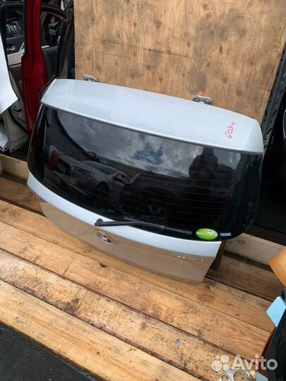 Крышка дверь багажника бмв Е87 BMW 1-series E87