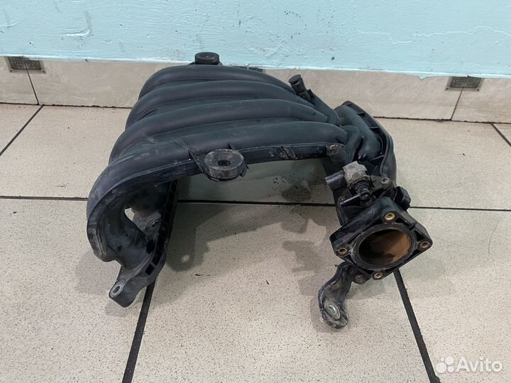 Впускной коллектор Nissan tiida C11