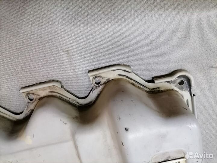 Клапанная крышка 1.4 Ford Escort/Orion 1986-1990