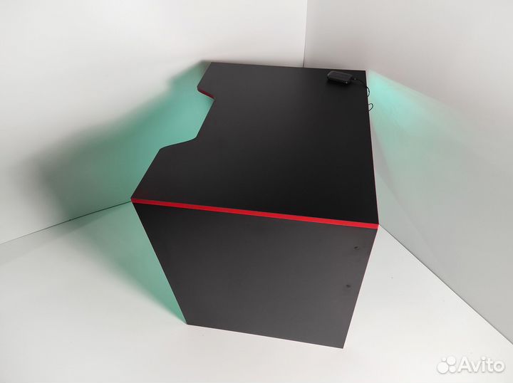 Компьютерный стол Лайтокс