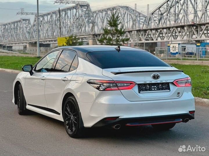 Аренда авто с выкупом Toyota Camry GR Sport