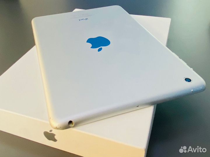 iPad mini 64GB White