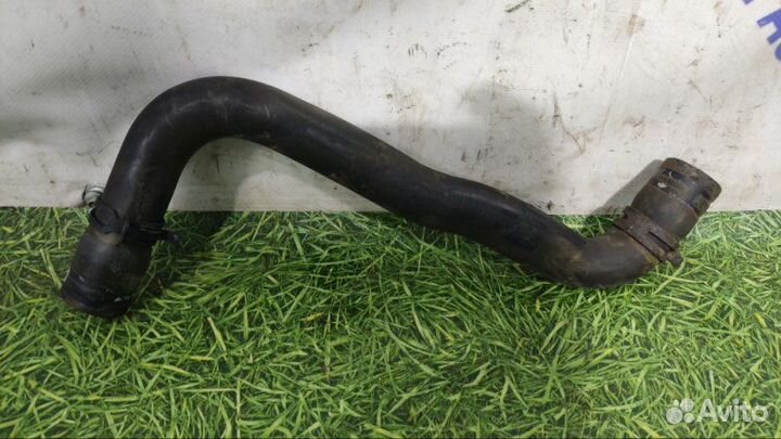 Патрубок системы охлаждения Renault Megane 2