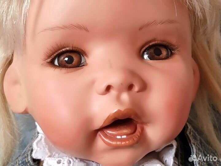 Коллекционная фарфоровая кукла Gaby Jacques