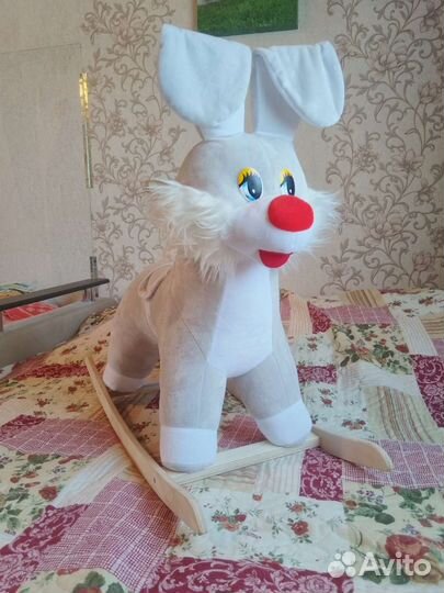 Качалка деревянная для детей. Заяц