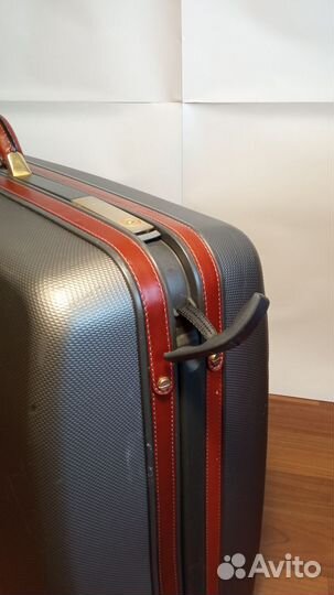 Чемодан на колесах Samsonite