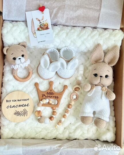 Подарок на выписку из роддома или крестины