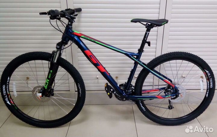 Велосипед GT avalanche comp 27,5