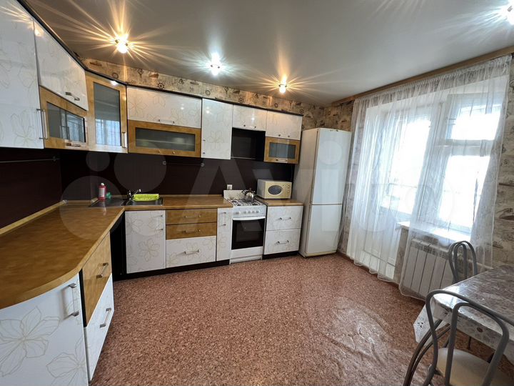 1-к. квартира, 42 м², 9/9 эт.
