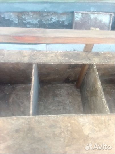 Гнездо для кур с яйцесборником