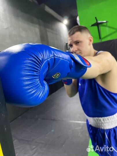 Боксерские перчатки Clinch Olimp Blue