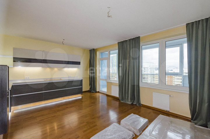 2-к. квартира, 90,4 м², 14/16 эт.