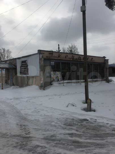 Торговое, общепит, услуги населению 147,8 м²