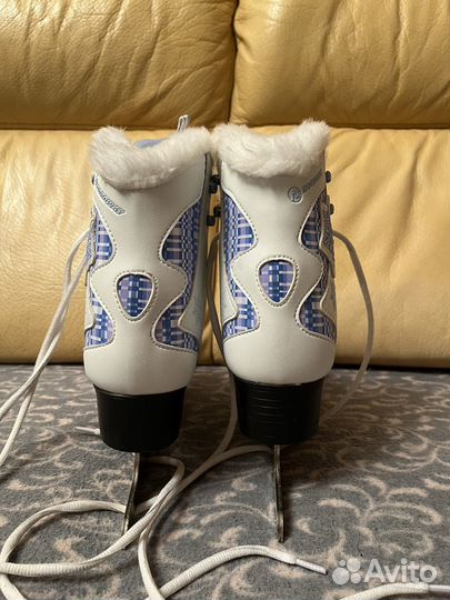 Коньки женские 35 размер