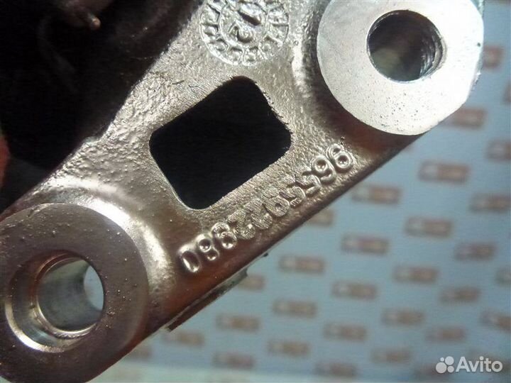 Опора двигателя Peugeot Partner Tepee минивэн 10F