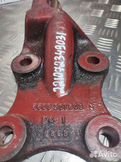 Кронштейн двс задний правый renault 5600201503