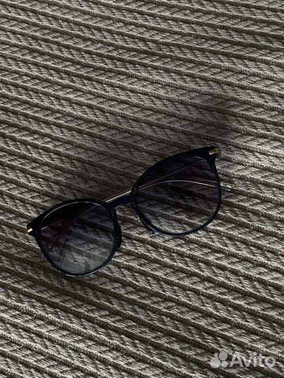 Солнцезащитные очки женские брендовые