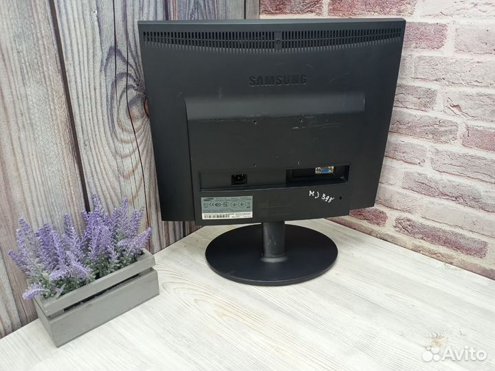 Монитор Samsung E1920NR 19