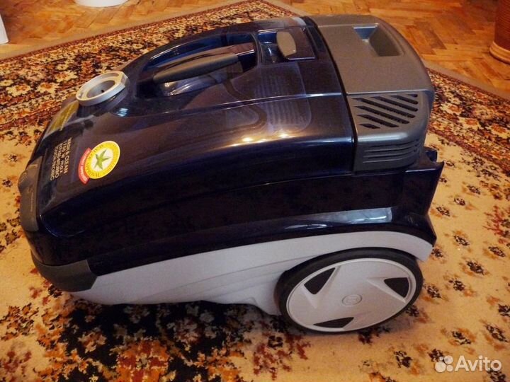 Корпус пылесоса и запчасти