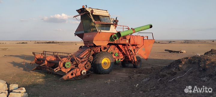 Комбайн Нива-Сельхозтехника СКА-5, 1994