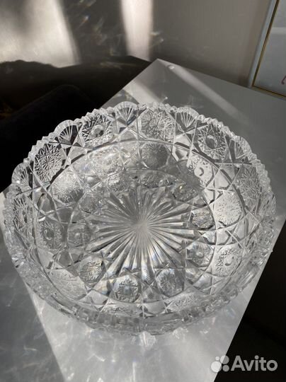 Большая хрустальная ваза