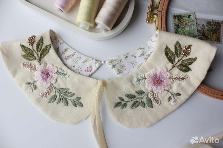 Воротник с вышивкой ручной работы