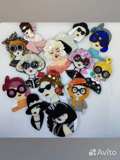 Стильная брошь/ Объемная брошь