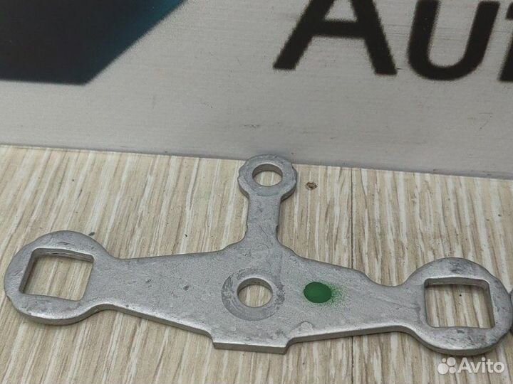 Кронштейн форсунки Bmw 3 F30 N20B20B 2012