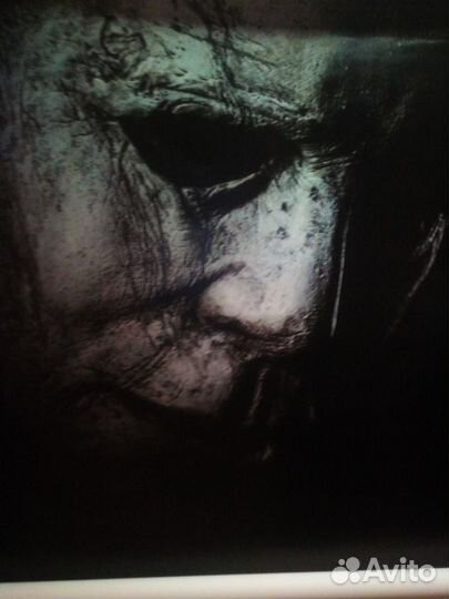 Постеры разнообразые большие и маленькие