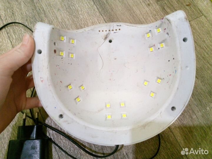 Лампа для ногтей