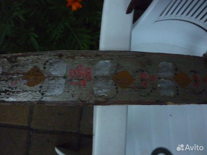 Старинные коромысло-серп И коса