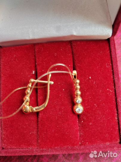 Золотые серьги
