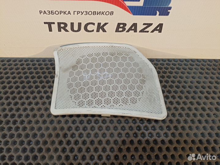 504169390 Решетка динамика левая Iveco Stralis