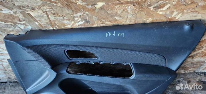 Обшивка двери передней правой Chevrolet Cruze 200