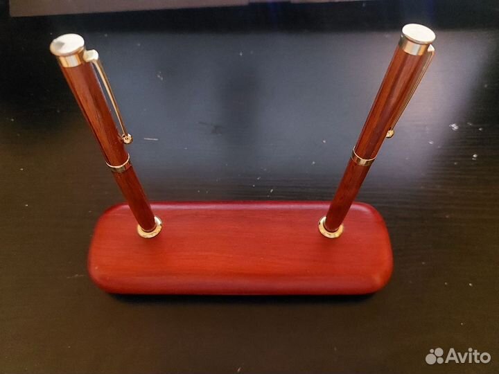 Ручка и карандаш с подставкой - кейсом из дерева