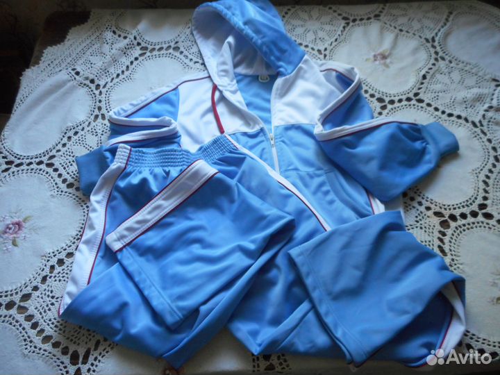 Спортивный костюм для девочки