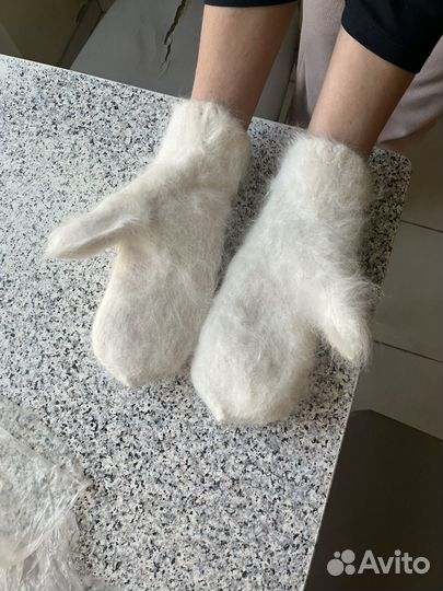 Варежки пуховые женские