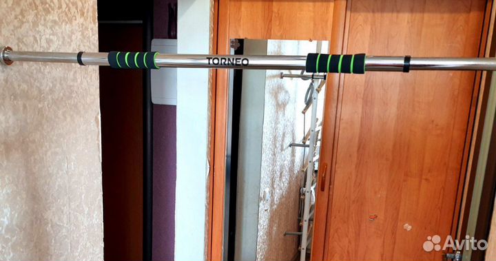 Турник настенный torneo