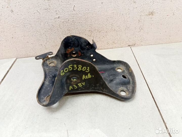 Кронштейн задней балки