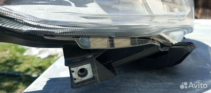 Фара toyota corolla 150