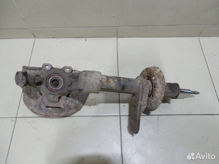 Кулак поворотный передний правый Nexia 1995-2016