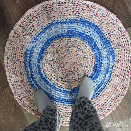 Коврик ручной работы