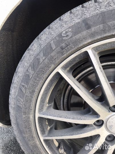 Maxxis ArcticTrekker NS5 2.25/50 R17 98E