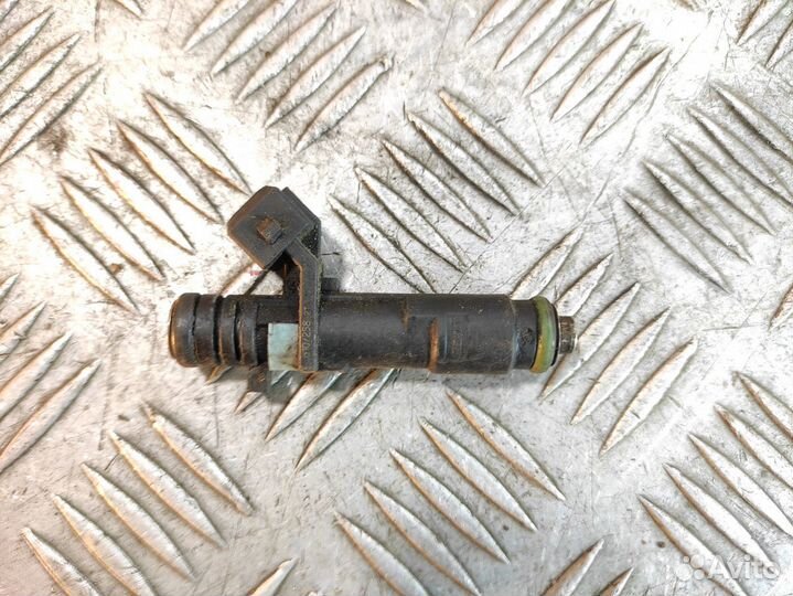 Форсунка двигателя Chevrolet Aveo 2005-2011