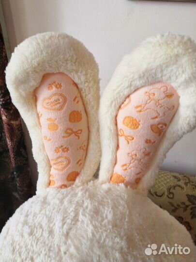 Большая мягкая игрушка заяц