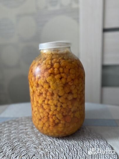 Морошка свежая