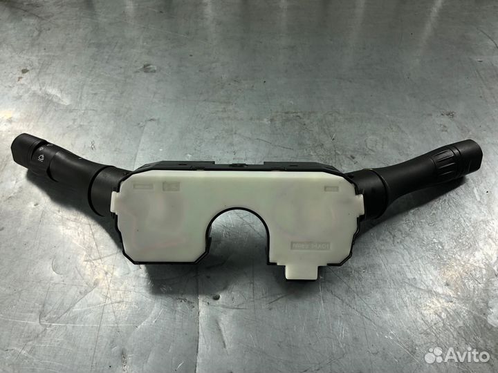 Подрулевой переключатель Renault Fluence Megane3