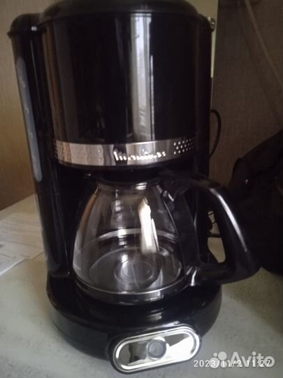 Кофеварка новая